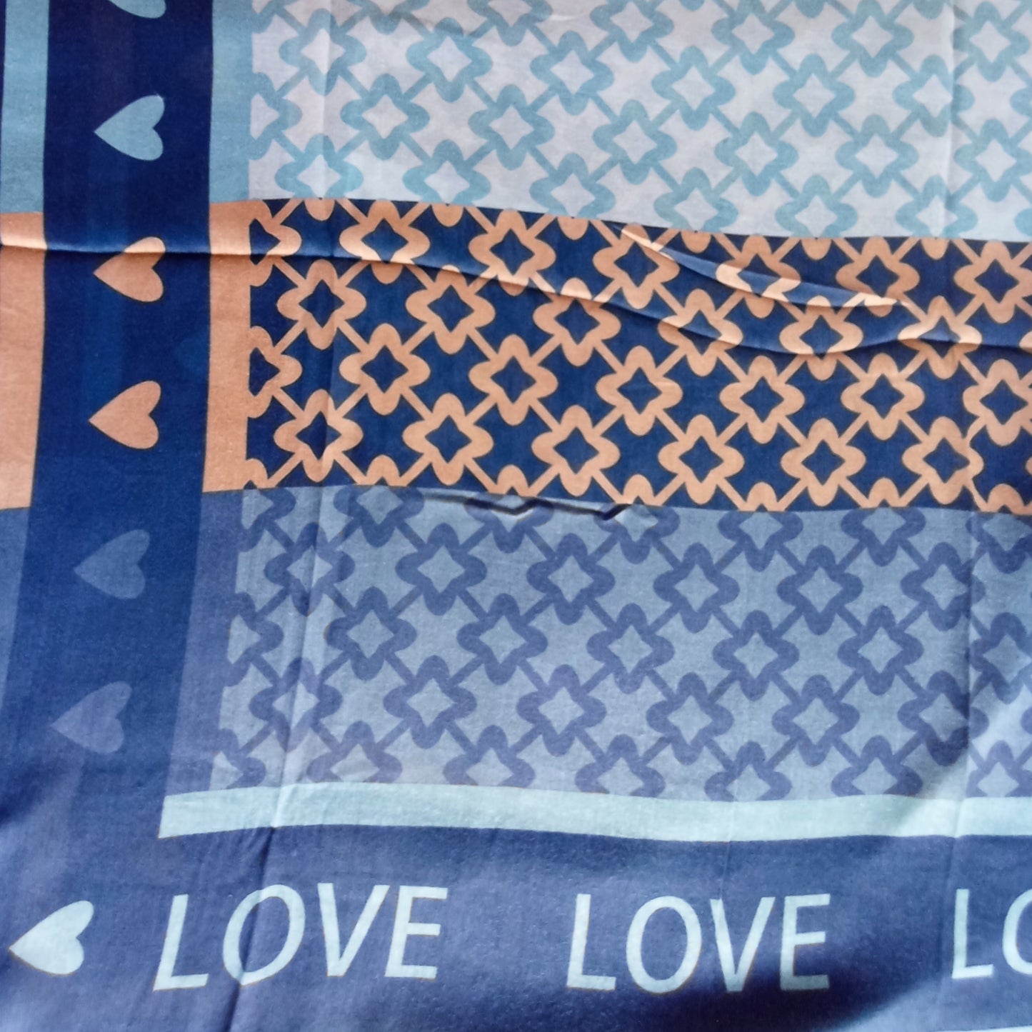 Herbstschal "Love" blau und beige