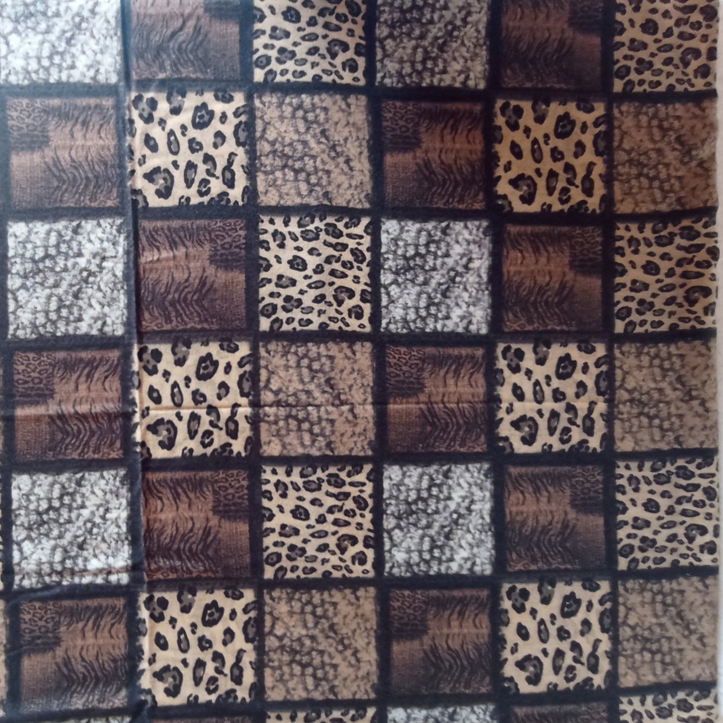 Winterschal "bunter Leo-Mix" in braun, beige und schwarz
