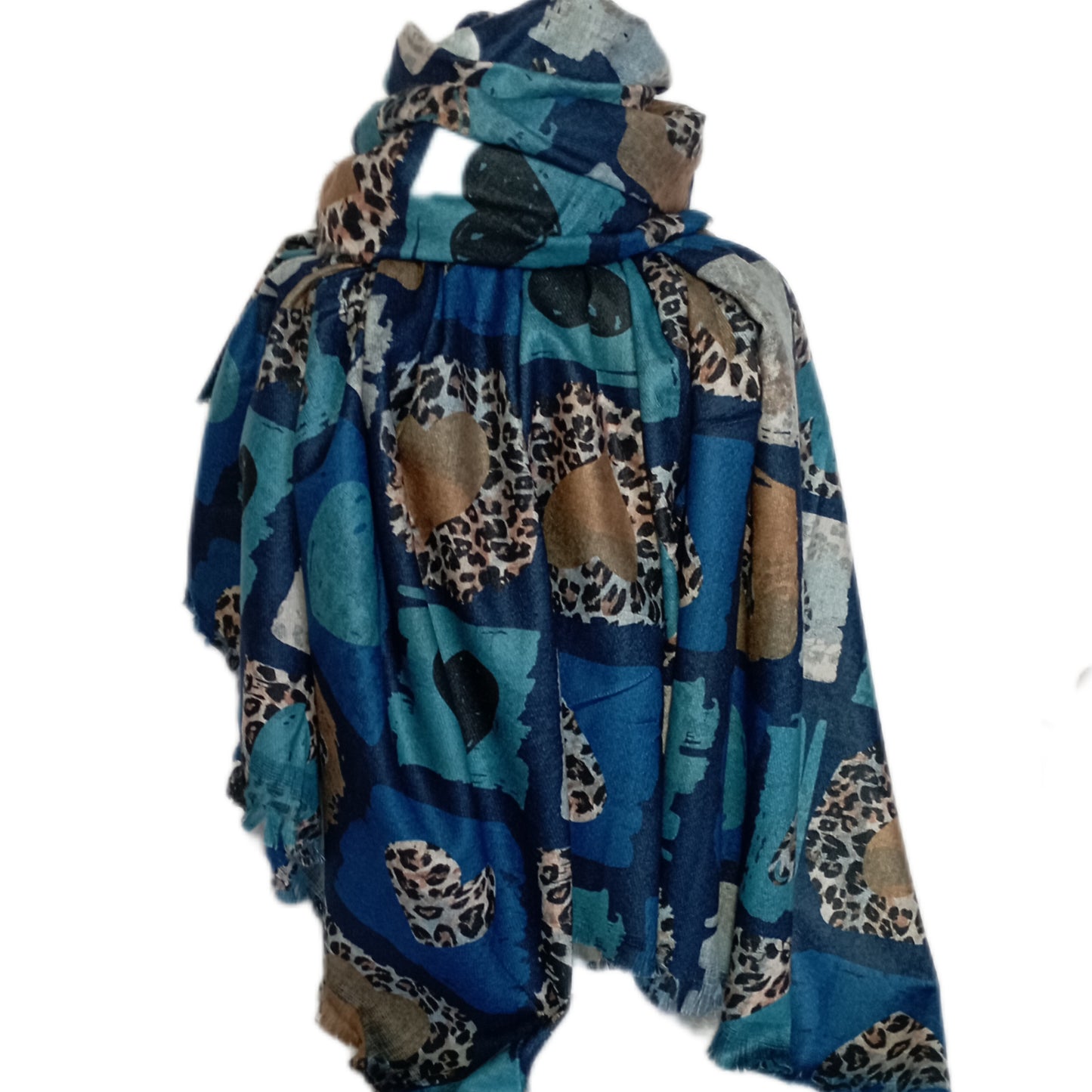Winterschal "Leo-Herzen" in blau, natur und braun