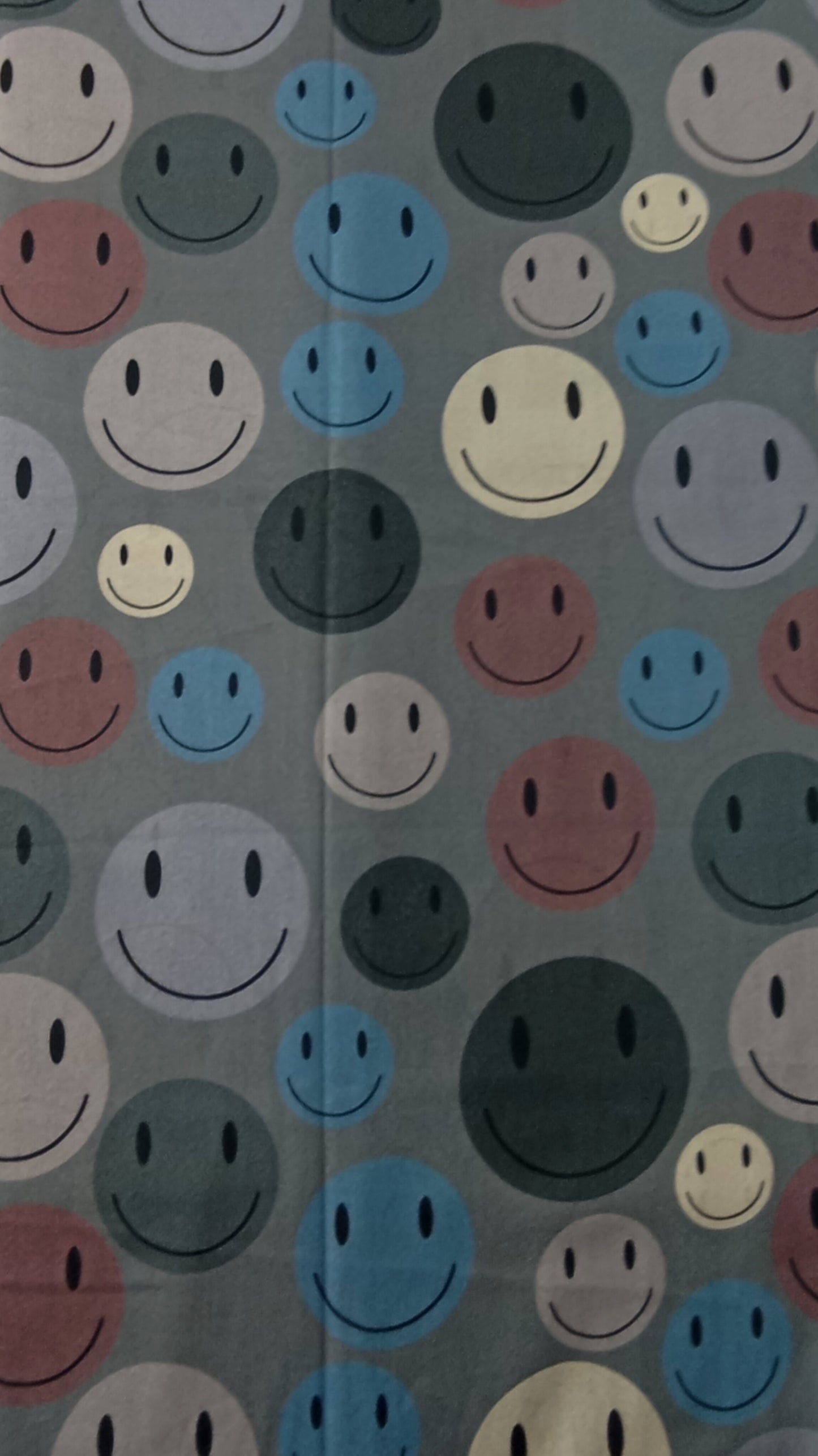 warmer Winterschal "Smiley" in grau, blau, beige und rosé