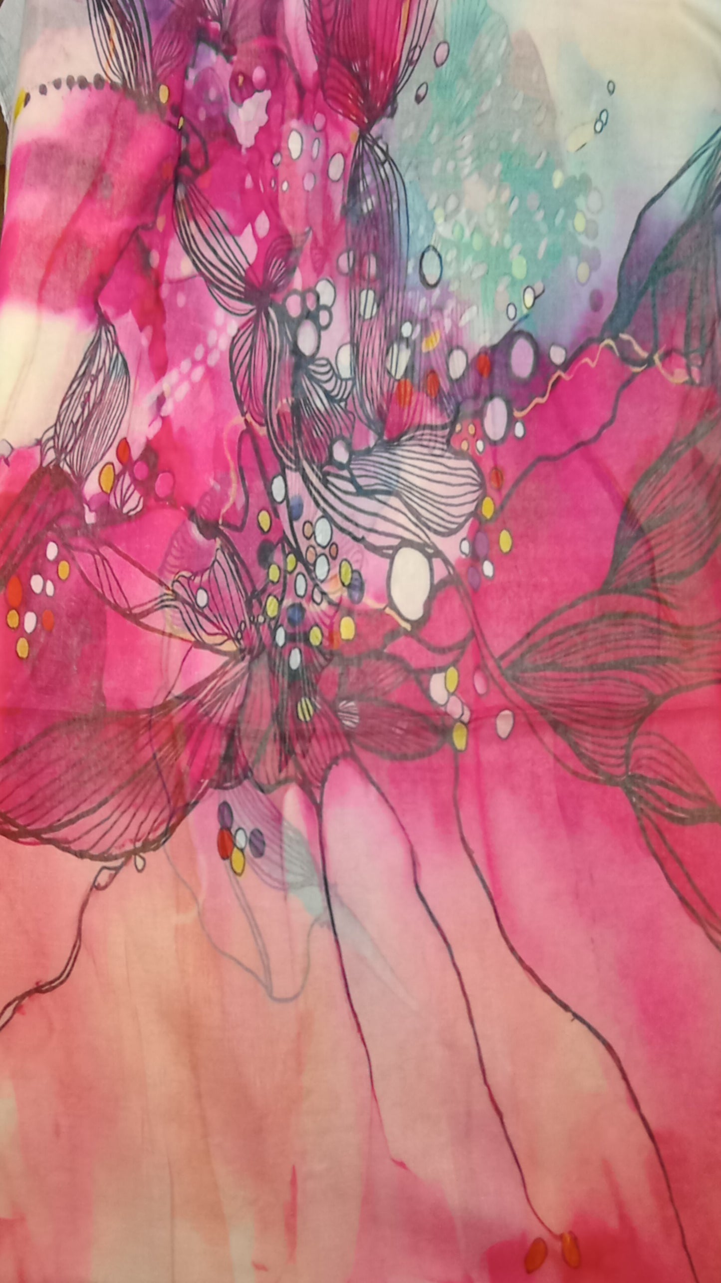 Schöner leichter Sommerschal in pink, beere, orange und blau