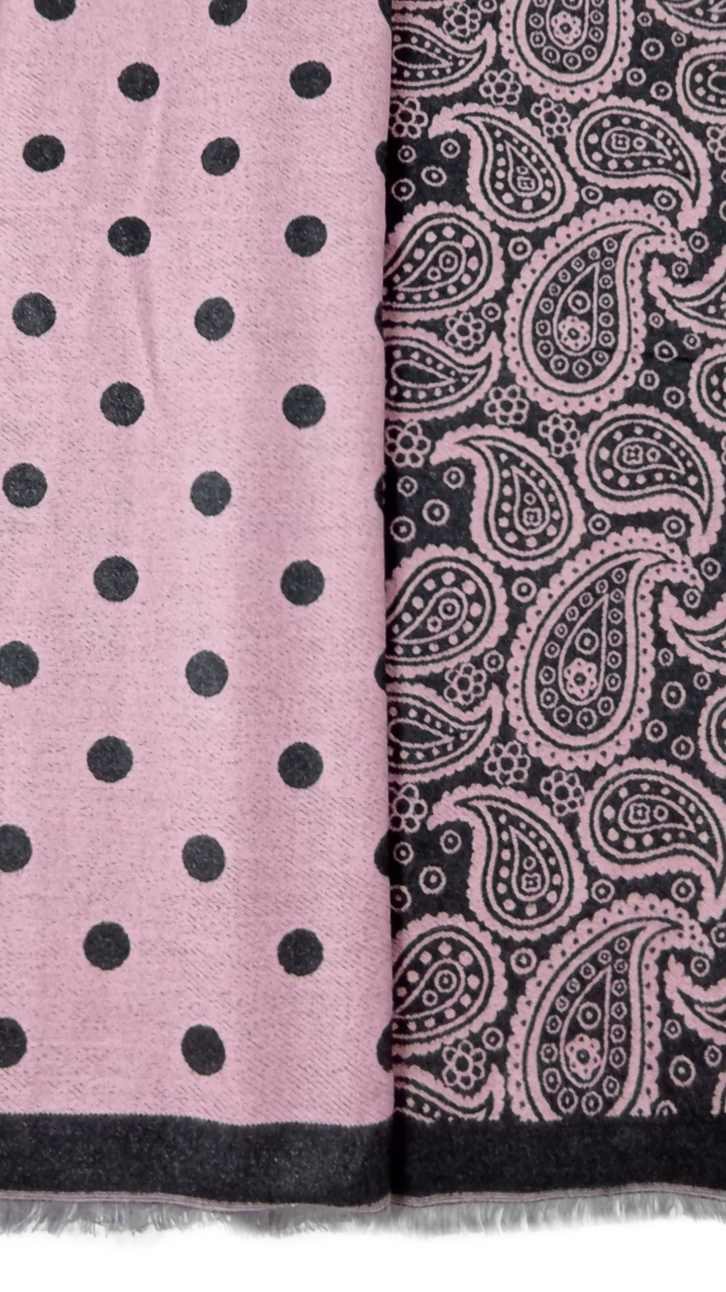 Kuscheliger Winterschal mit Kaschmir "Paisley und Punkte" in rosa-schwarz, mit Mini-Fransen (Designed in Italy)