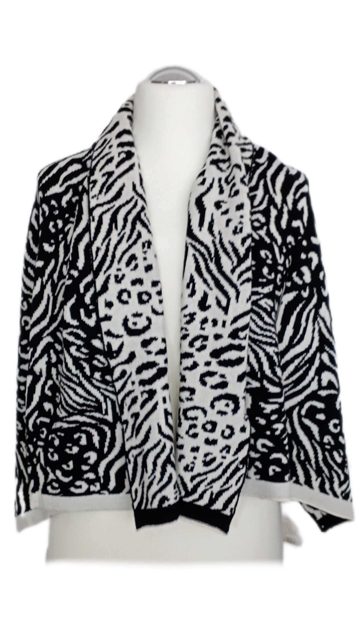 Warmer, weicher Ponchoschal mit Kaschmir "Gemustert" in natur und schwarz, mit 6 goldenen Knöpfen (Designed in Italy)