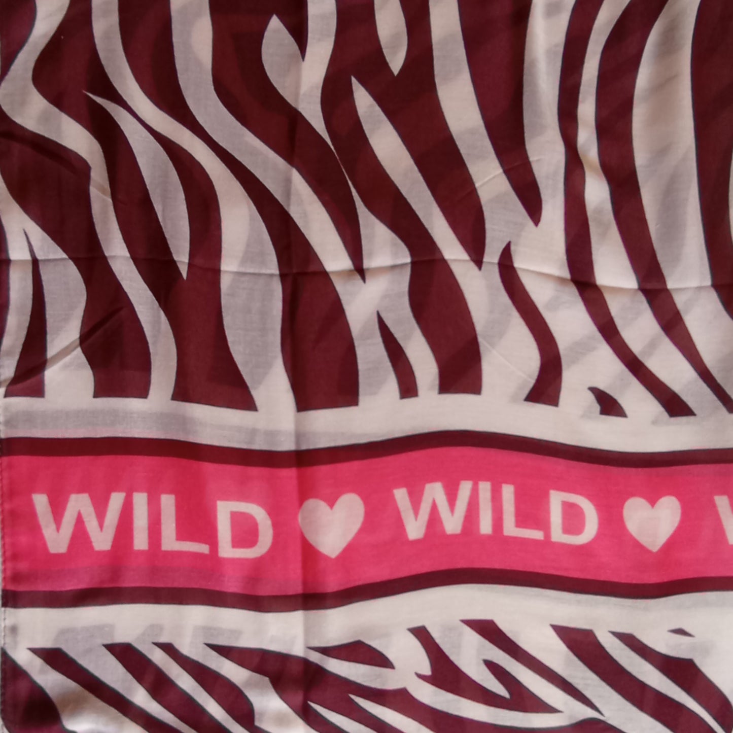 Herbstschal Zebra "Wild" beere-pink