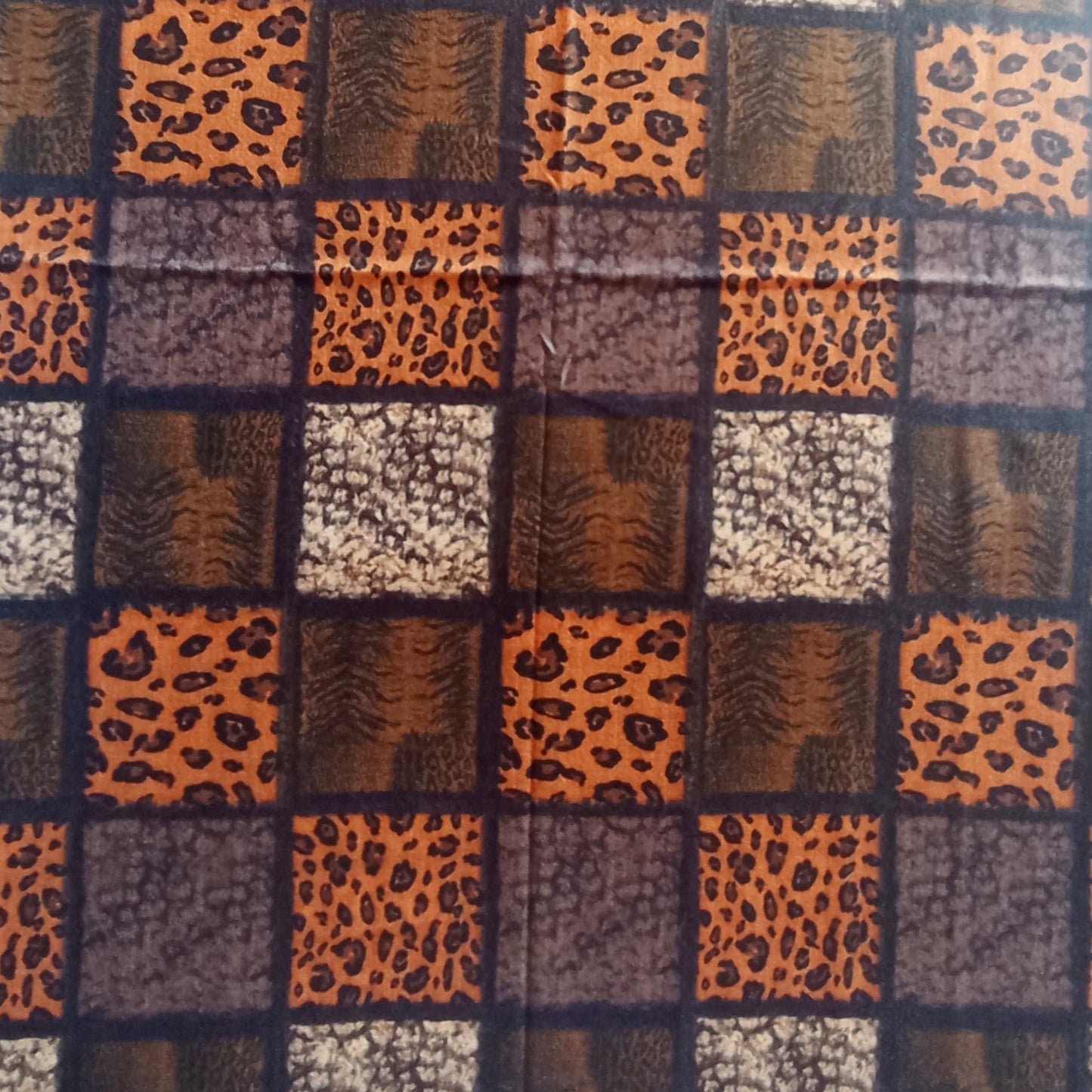 Winterschal "bunter Leo-Mix" in braun, beige, orange und schwarz
