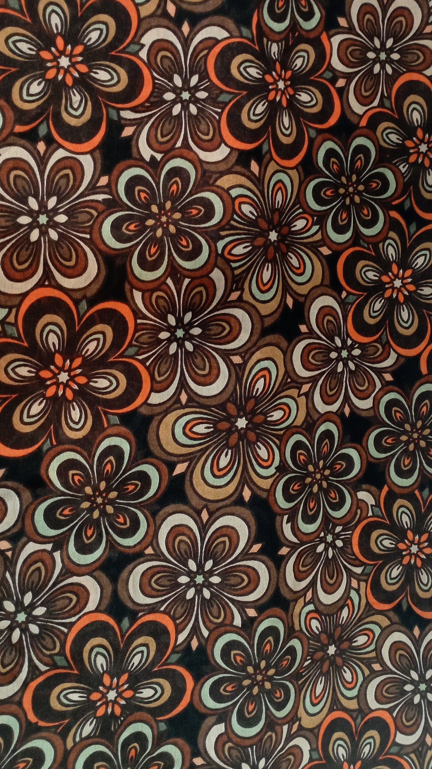 Kuschelig dicker Winterloop "Blumen" in braun, beige, schlamm, orange und weiß