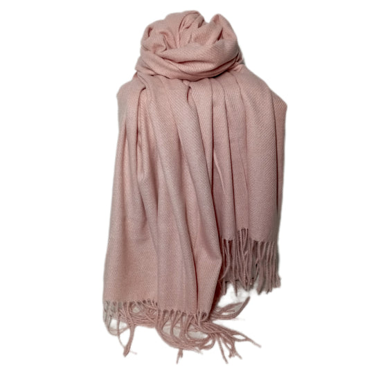 kuscheliger Winterschal in rosa