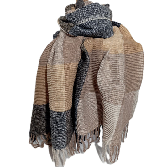 kuscheliger, warmer Plisseeschal in braun, beige und grau