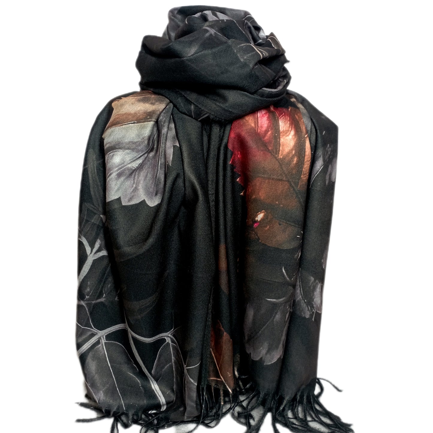 warmer Winterschal in schwarz mit Blättern