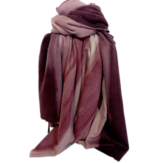 Kuscheliger Winterschal "Farbverlauf" in beere bis rosa