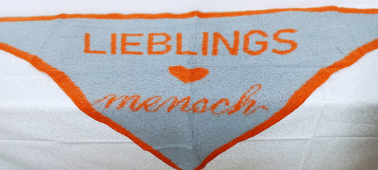 Warmer Dreieck-Schal mit Wolle "Lieblingsmensch" in grau mit orange